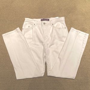 Gloria Vanderbilt off-white jeans